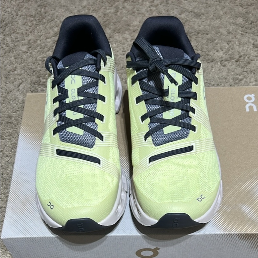 Brand new On Cloud Cloudgo size 8.5 color Hay Sand